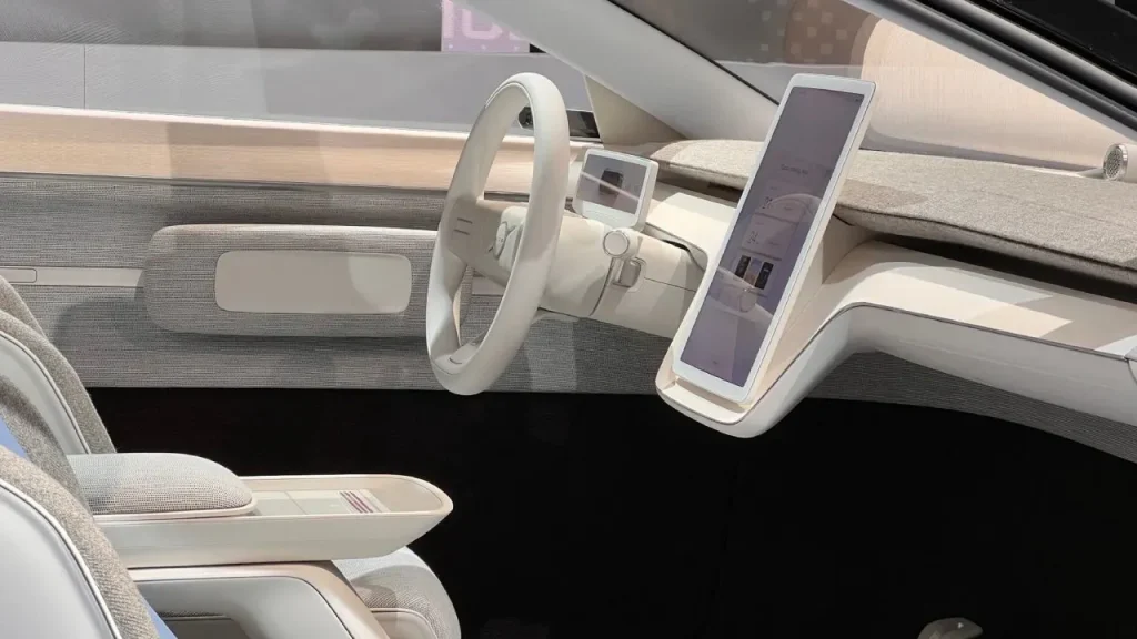 Otomatik Sürüş Teknolojileri ve Bağlantı Özellikleri