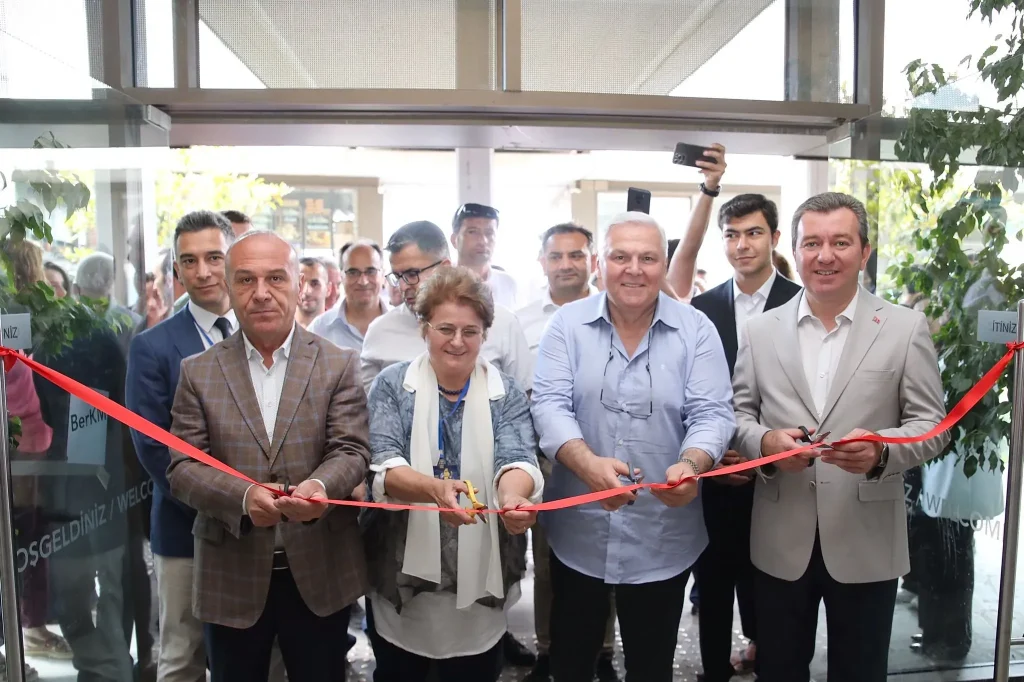 Sergi Açılışları: Sanat Turlarıyla Etkinlik Planlama Rehberi